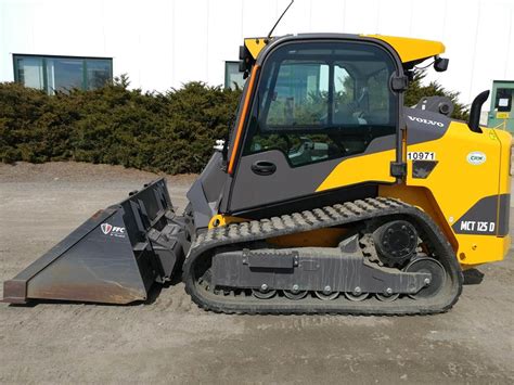 Volvo MCT125D Skid Steer Loader Specs & Dimensions